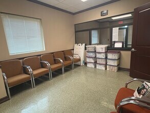 7210 McPherson Rd, Laredo, TX for lease Interior Photo- Image 2 of 7