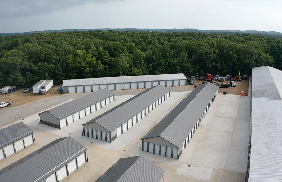 922 N M-37 Hwy, Hastings, MI for sale - Building Photo - Image 3 of 11