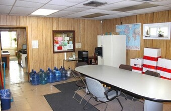 273 Meserole St, Brooklyn, NY for lease Interior Photo- Image 2 of 3