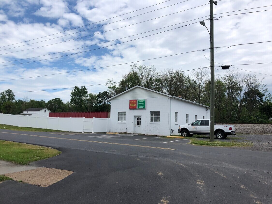 400 Aspen Ave, Grottoes, VA 24441