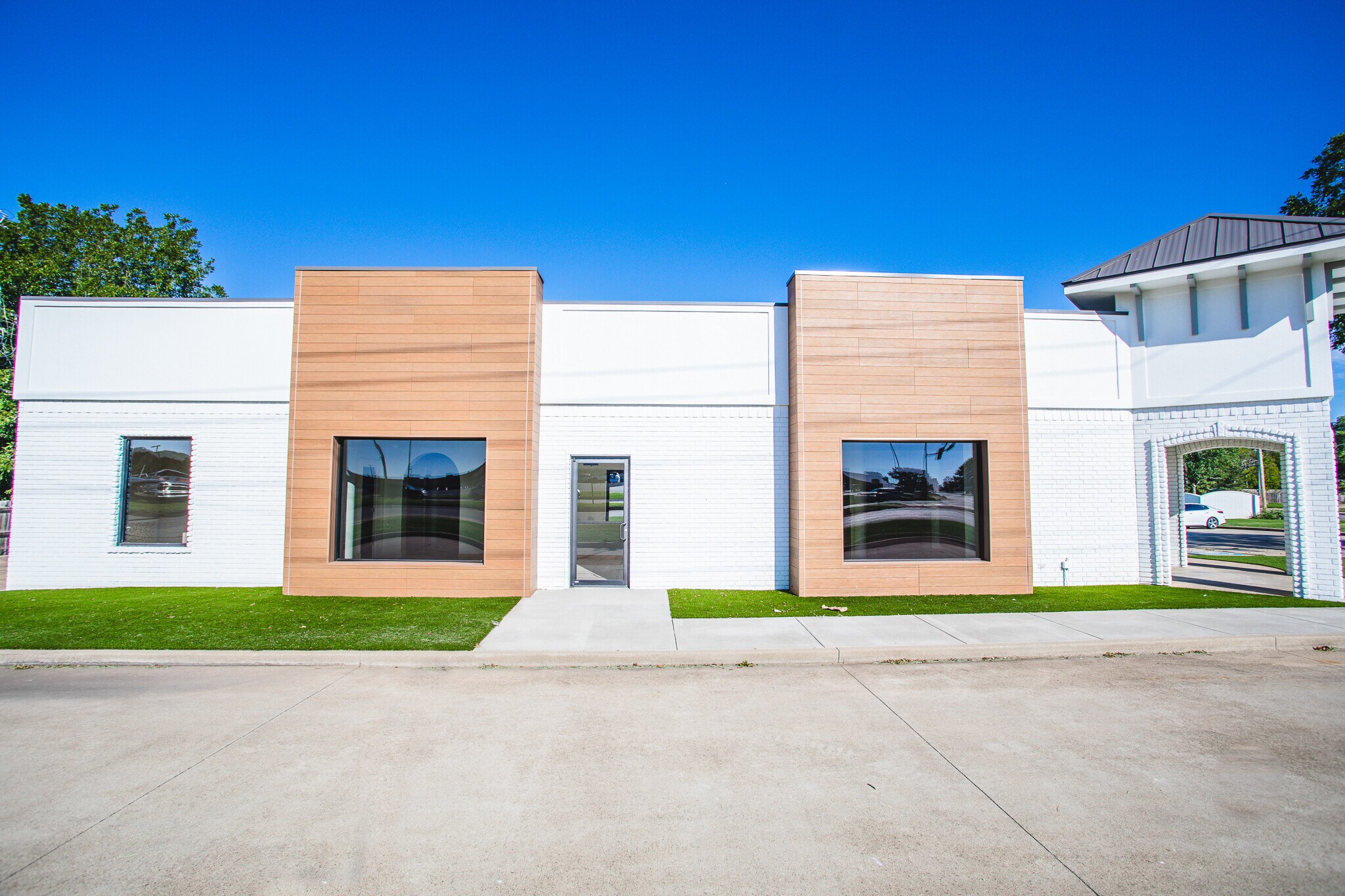 1702-1708 N Commerce St, Ardmore, OK for sale Building Photo- Image 1 of 1