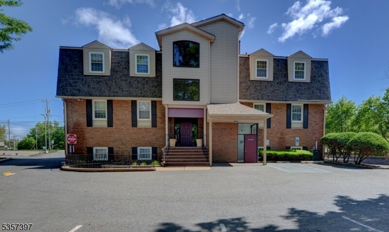 933 Rt 23, Pompton Plains, NJ for lease - Building Photo - Image 2 of 6