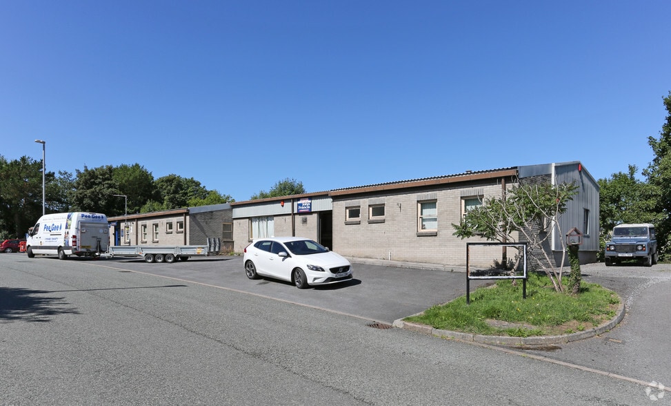 Pentood Industrial Estate, Cardigan for lease - Primary Photo - Image 1 of 4