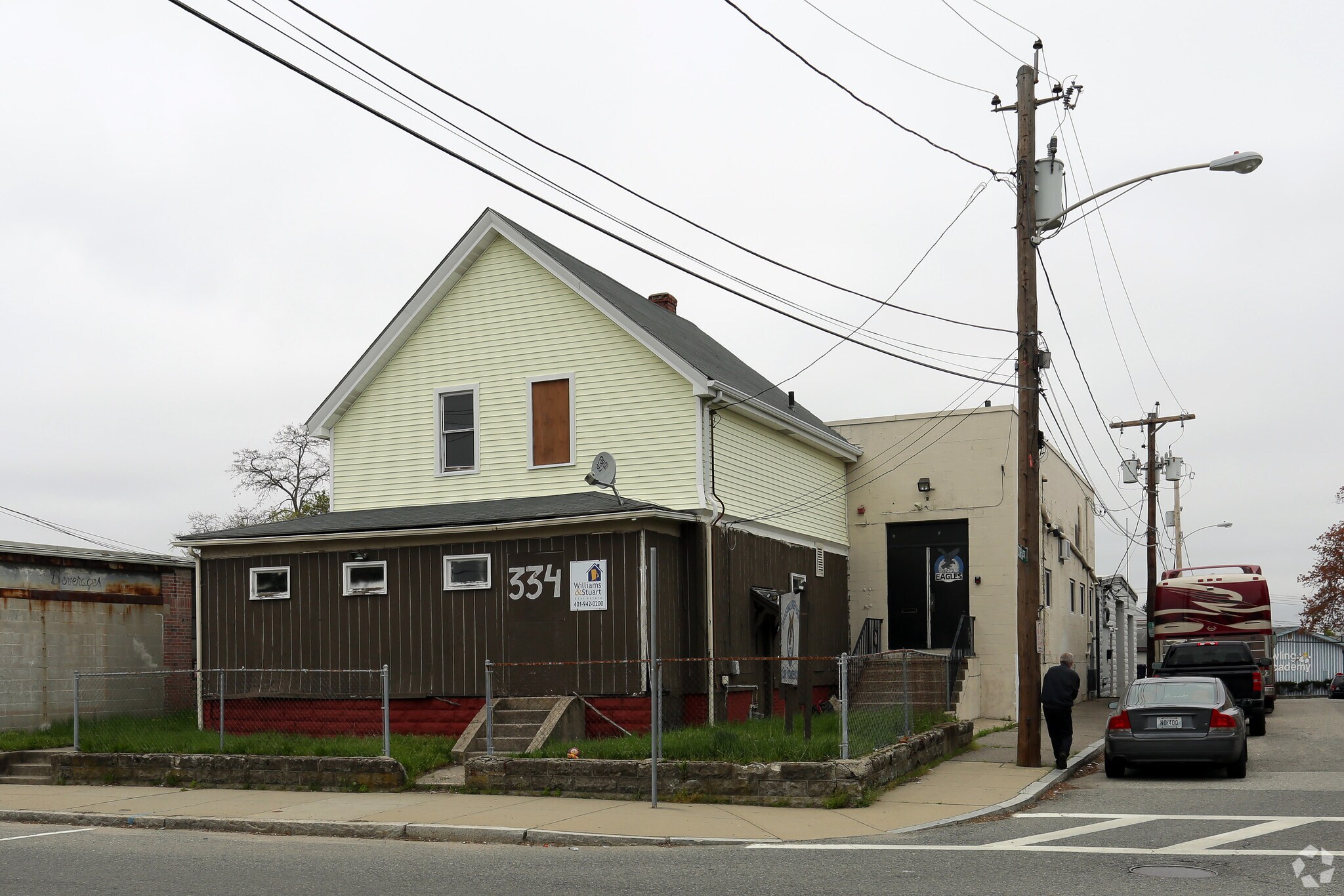 334 Waterman Ave, East Providence, RI for sale Primary Photo- Image 1 of 1