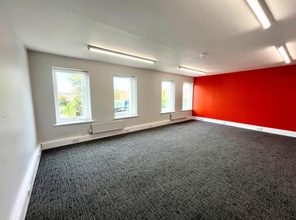 44-48 Botley Rd, Park Gate for lease Interior Photo- Image 1 of 6