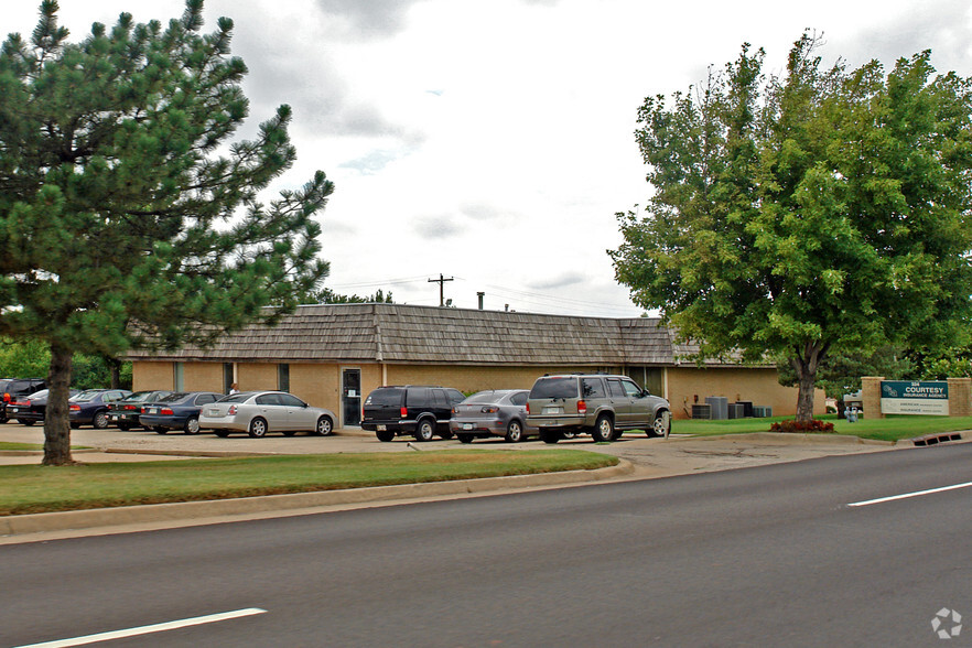 324 W Hefner Rd, Oklahoma City, OK for sale - Primary Photo - Image 1 of 1