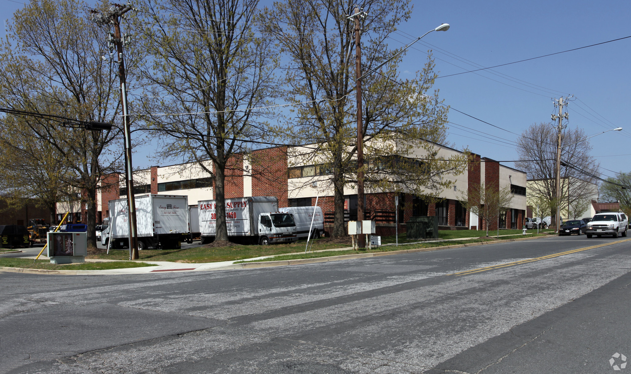 7731-7741 Cessna Ave, Gaithersburg, MD for lease Primary Photo- Image 1 of 6