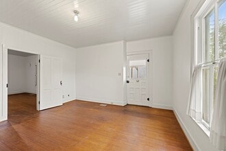 421 W Main St, Fredericksburg, TX for sale Interior Photo- Image 1 of 12