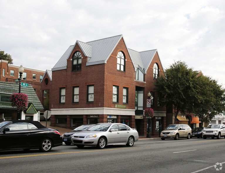 3325-3329 M St NW, Washington, DC for lease - Primary Photo - Image 1 of 3
