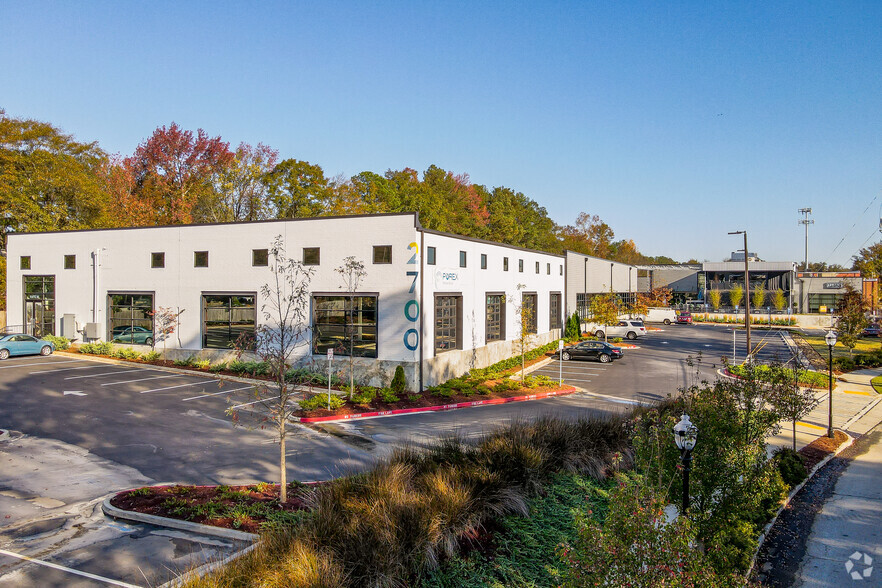 2700 Apple Valley Rd NE, Atlanta, GA for lease - Building Photo - Image 1 of 4