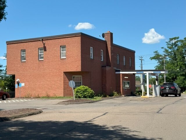 Unique investment opportunity portfolio of 3 properties for sale on LoopNet.com - Building Photo - Image 2 of 8