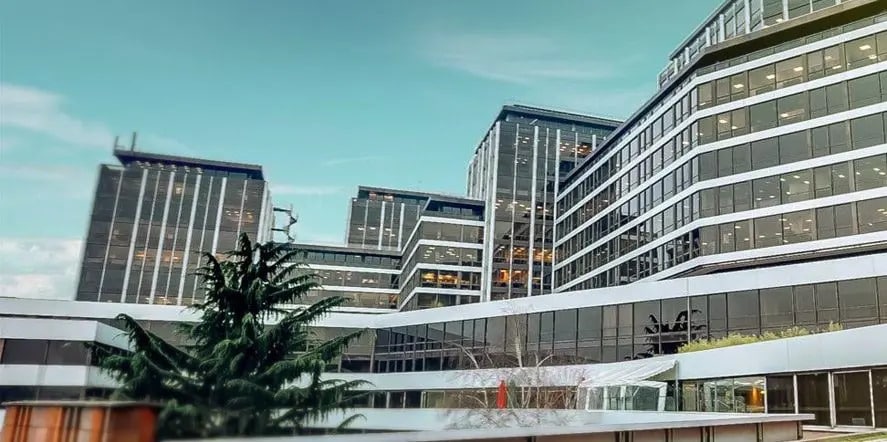 1 Rue Royale, Saint-Cloud for lease Building Photo- Image 1 of 6