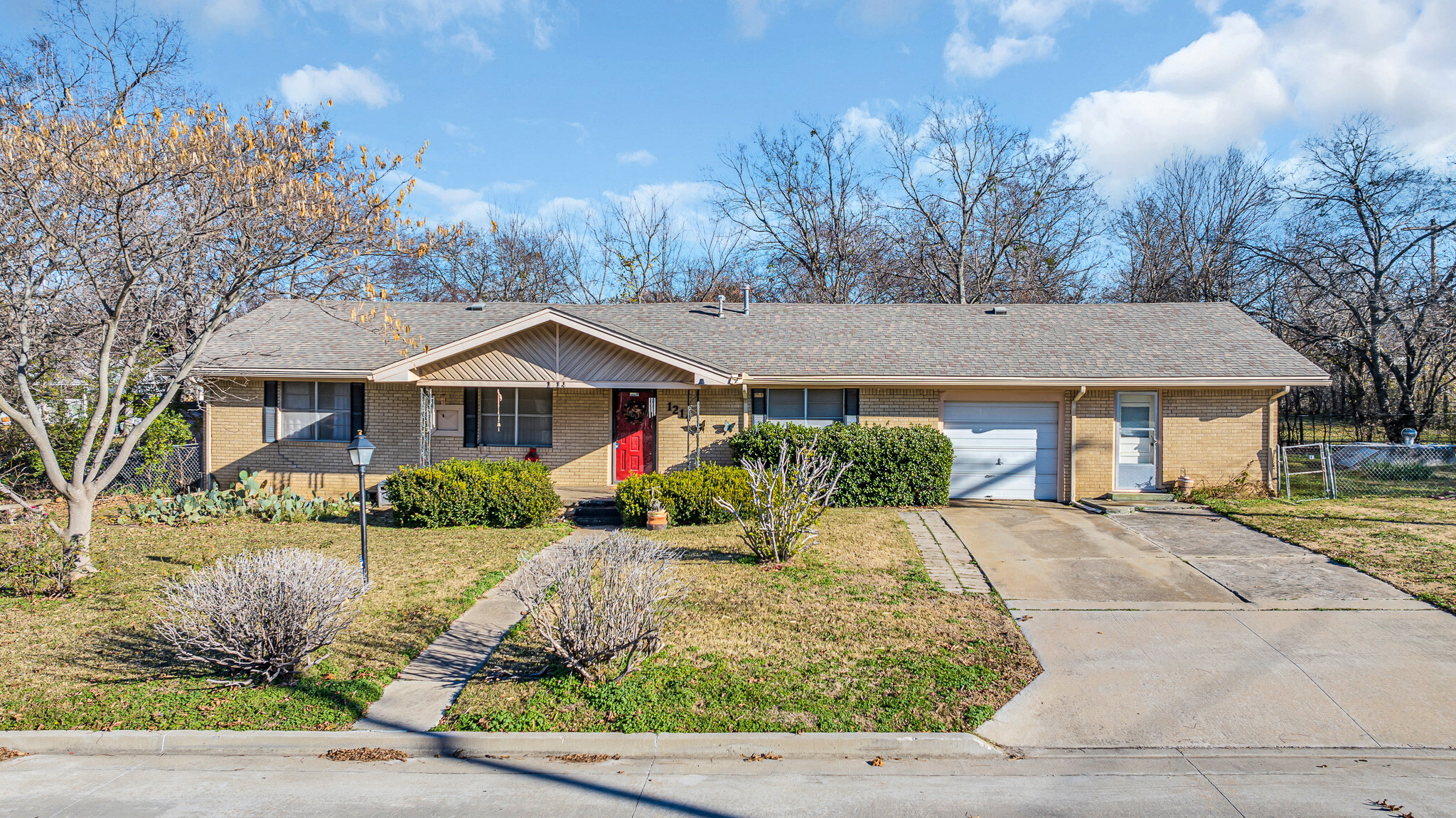 12 C SW, Ardmore, OK for sale Primary Photo- Image 1 of 35