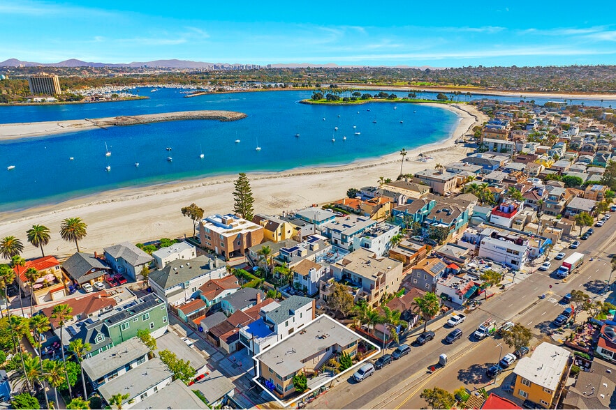 2931 Mission Blvd, San Diego, CA for sale - Building Photo - Image 3 of 11