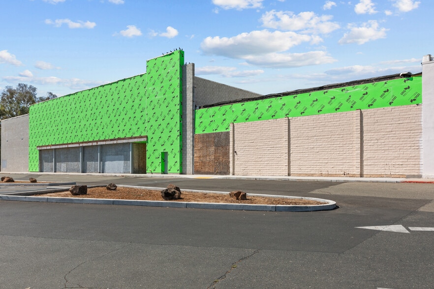 8501 Auburn Blvd, Citrus Heights, CA for sale - Building Photo - Image 1 of 59