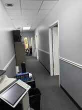 4550 W 103rd St, Oak Lawn, IL for lease Interior Photo- Image 1 of 8