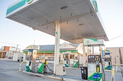 33 Jefferson Blvd, Warwick, RI for sale - Primary Photo - Image 1 of 1