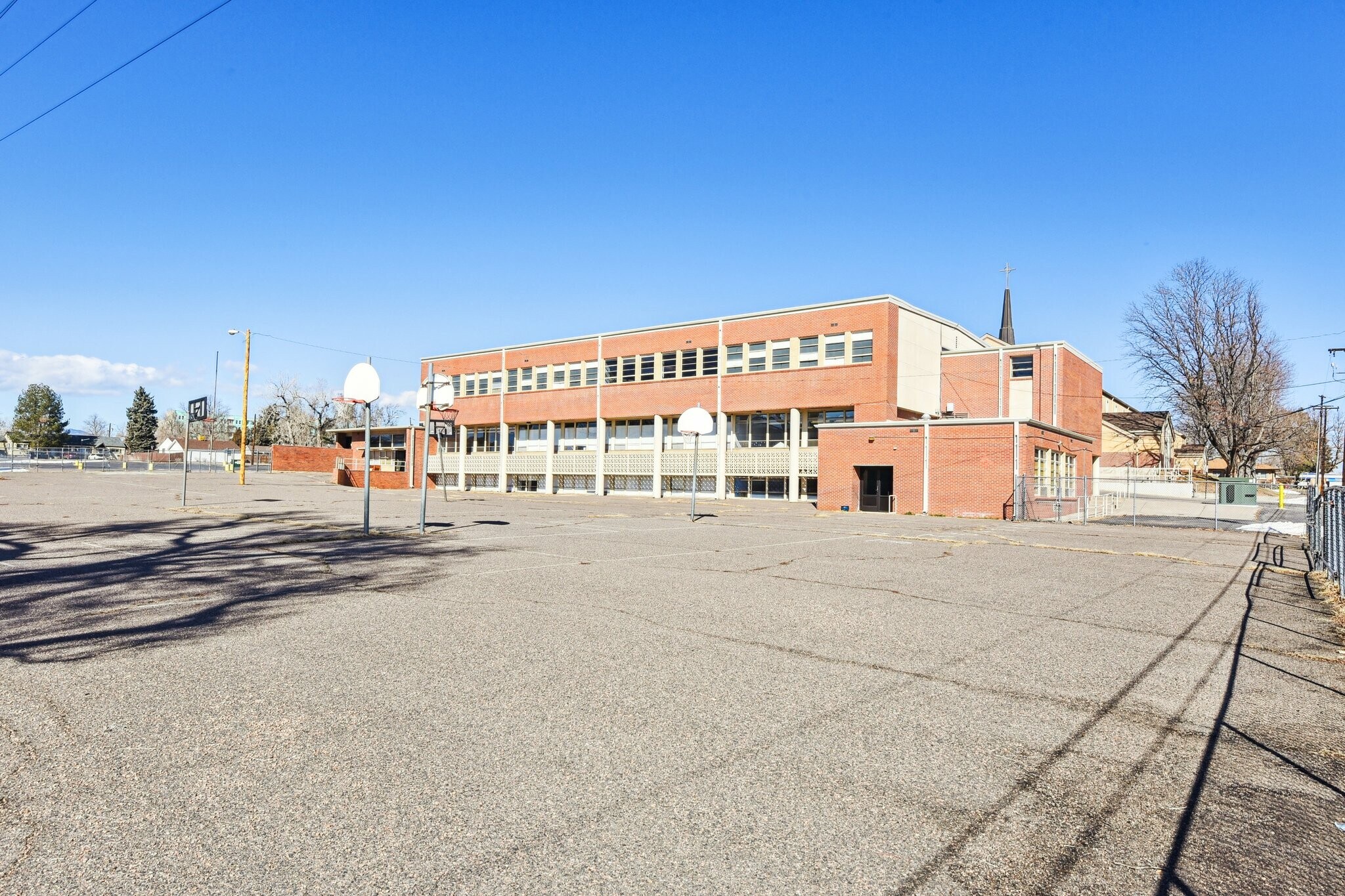 1100 Upham St, Lakewood, CO for lease Primary Photo- Image 1 of 15
