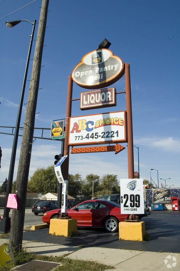 10653 S Pulaski, Oak Lawn, IL 60453