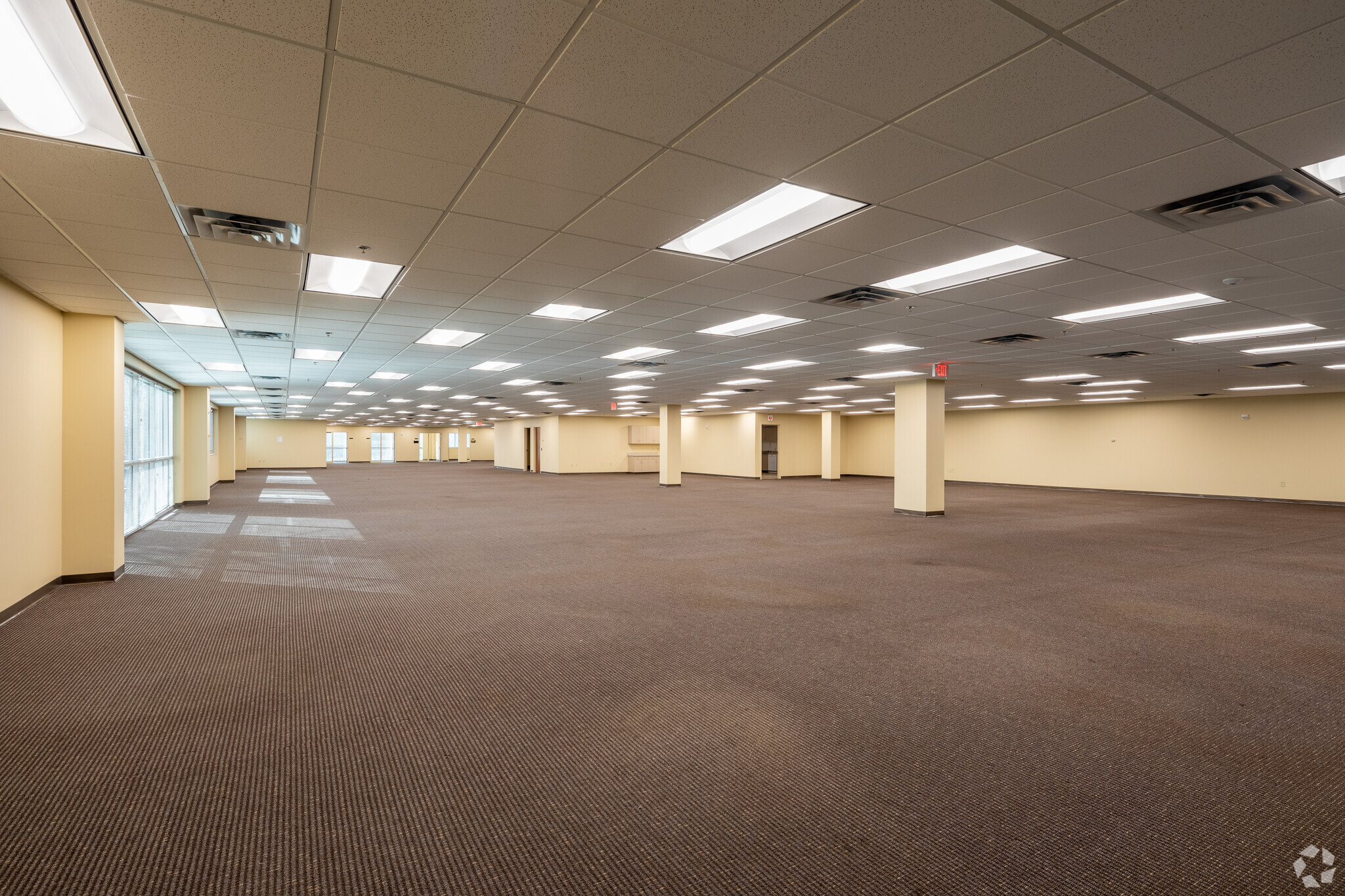 7100 Commerce Way, Brentwood, TN for lease Interior Photo- Image 1 of 6