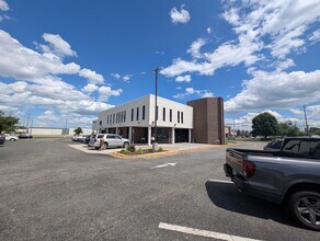 2030 Coliseum Dr, Hampton, VA for lease Building Photo- Image 2 of 4