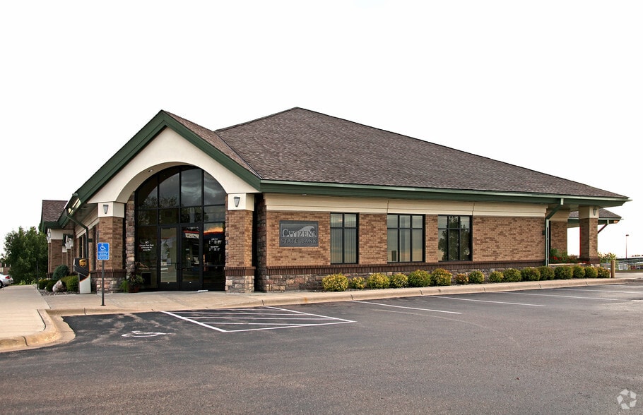 145 Nelson Blvd, Montrose, MN for lease - Primary Photo - Image 1 of 2