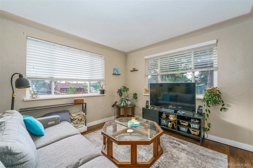 913 Kilmer St, Golden, CO for sale - Interior Photo - Image 3 of 7