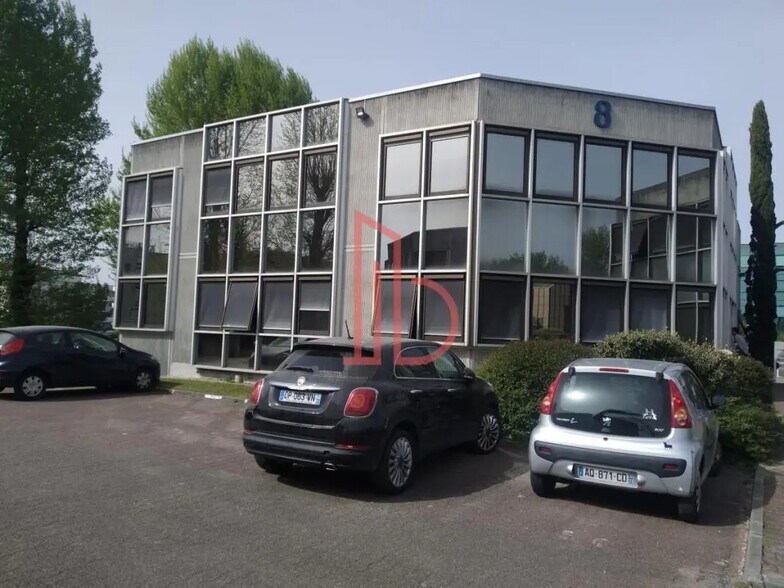 Office in Bruges for lease - Building Photo - Image 3 of 8