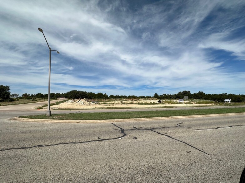 2615 Colonial Parkway, Cedar Park, TX for sale - Primary Photo - Image 1 of 5