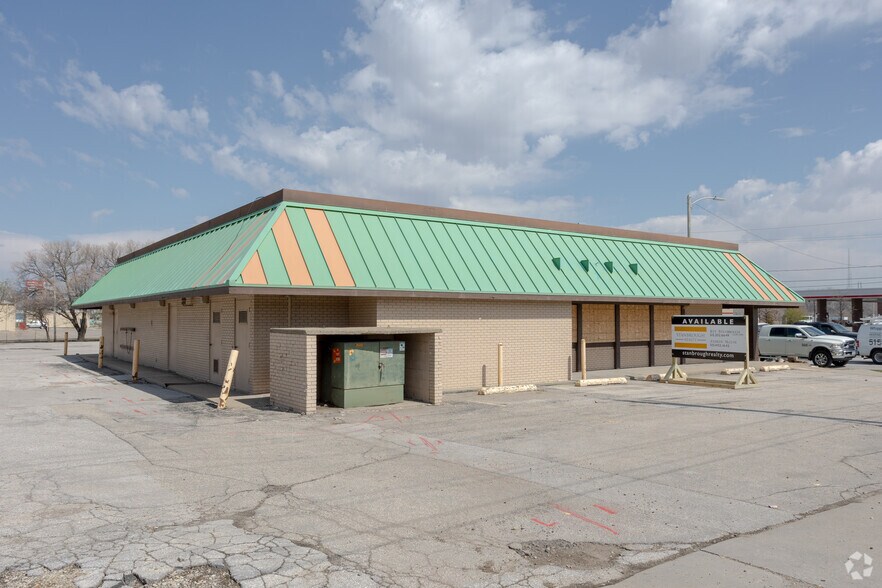 3600 E 14th St, Des Moines, IA for sale - Building Photo - Image 3 of 5