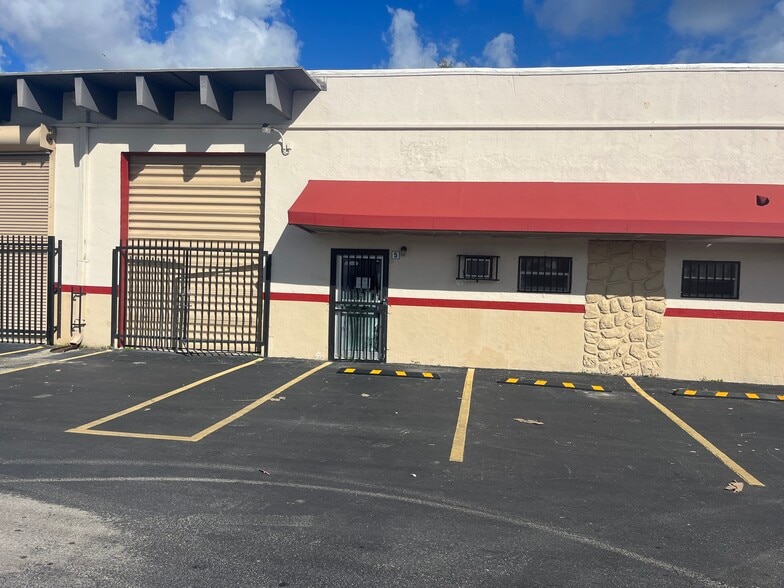 13740 NW 19th Ave, Opa Locka, FL for lease - Building Photo - Image 3 of 26