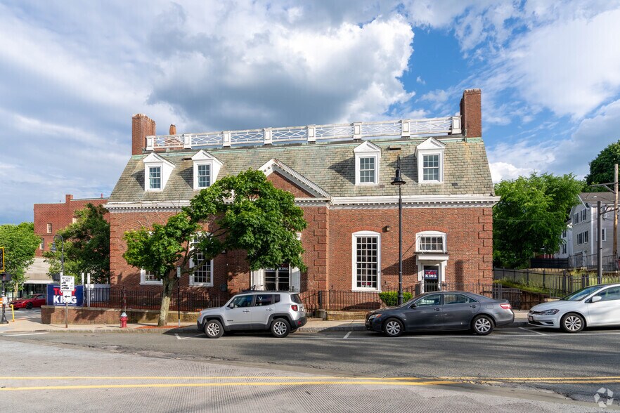 2 Eliot St, Milton, MA for sale - Primary Photo - Image 1 of 1