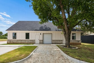908 Cresthaven Dr, Euless, TX for lease Building Photo- Image 2 of 25