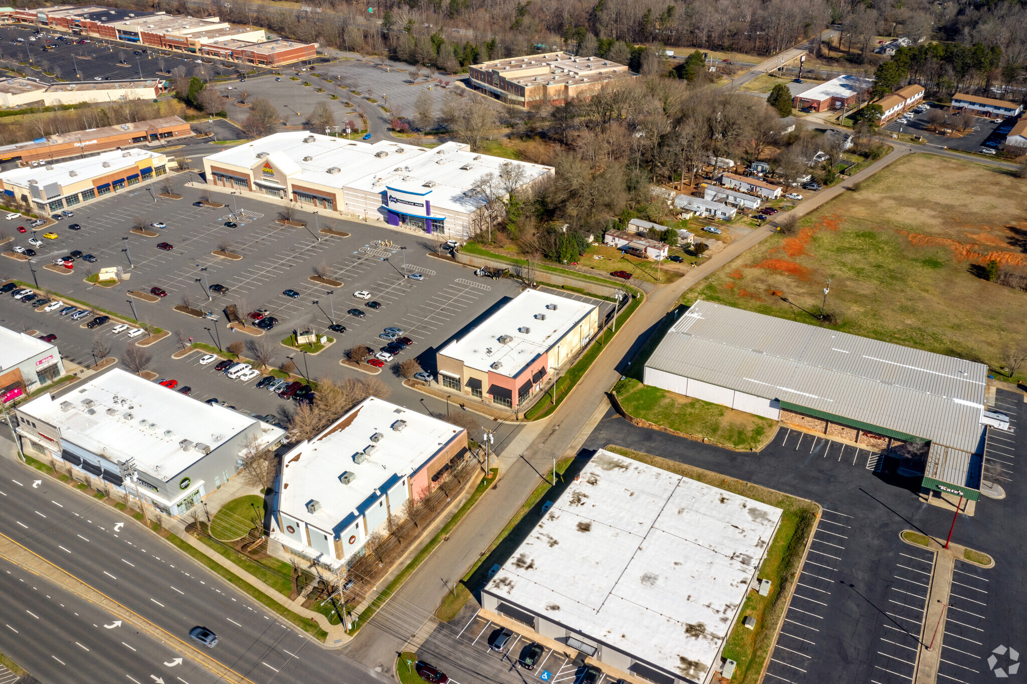 4016 E Franklin Blvd, Gastonia, NC for sale Primary Photo- Image 1 of 1