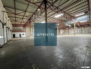 Industrial in Avignon for lease Interior Photo- Image 2 of 4