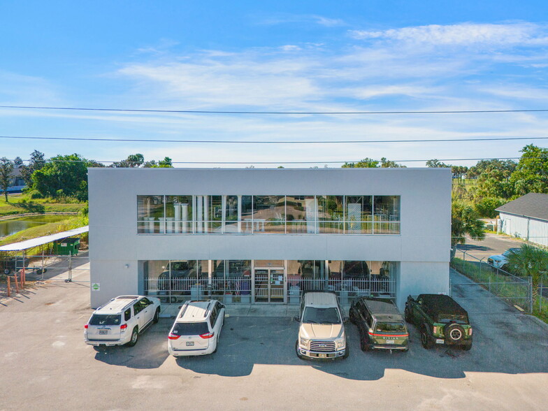 204 44th Ave E, Bradenton, FL for lease - Building Photo - Image 2 of 12