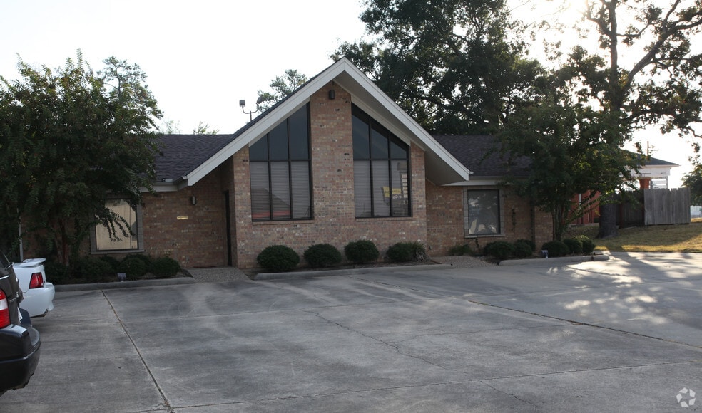 2204 Sunpark Dr, Conroe, TX for sale - Building Photo - Image 2 of 2