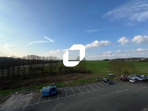 68 Rue De La Croix De L'Orme, Morainvilliers, YVE - AERIAL map view