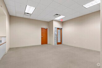 2021 N MacArthur Blvd, Irving, TX for lease Interior Photo- Image 2 of 13