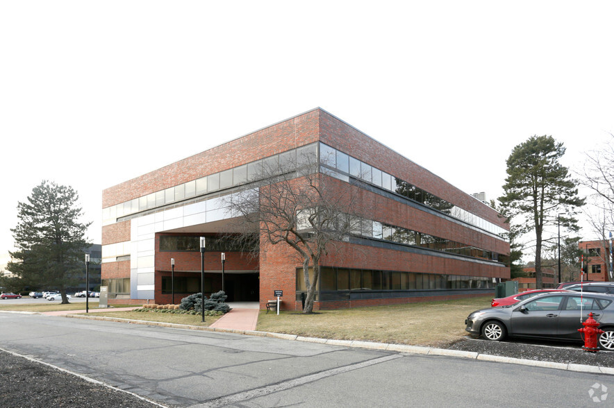 1700 District Ave, Burlington, MA for lease - Primary Photo - Image 1 of 4