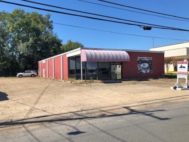 124 Jefferson St, Mansfield, LA for sale - Primary Photo - Image 1 of 16