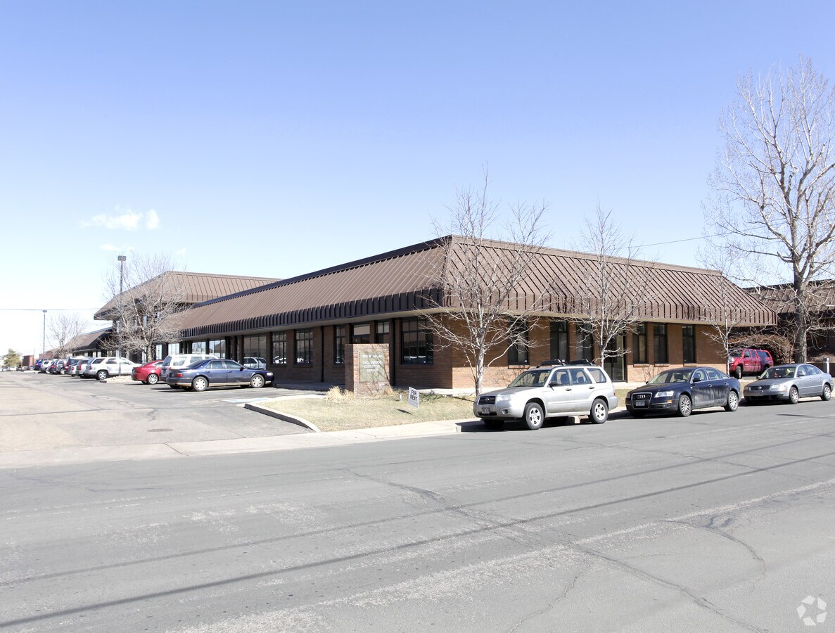 925 W Kenyon Ave, Englewood, CO 80110