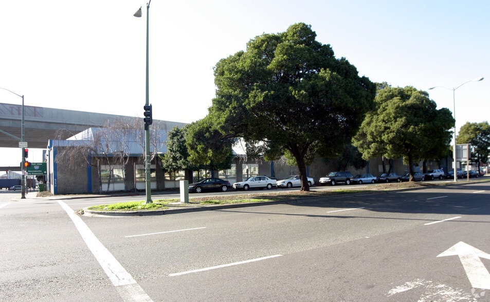 1155 7th St, Oakland, CA for lease - Building Photo - Image 3 of 7