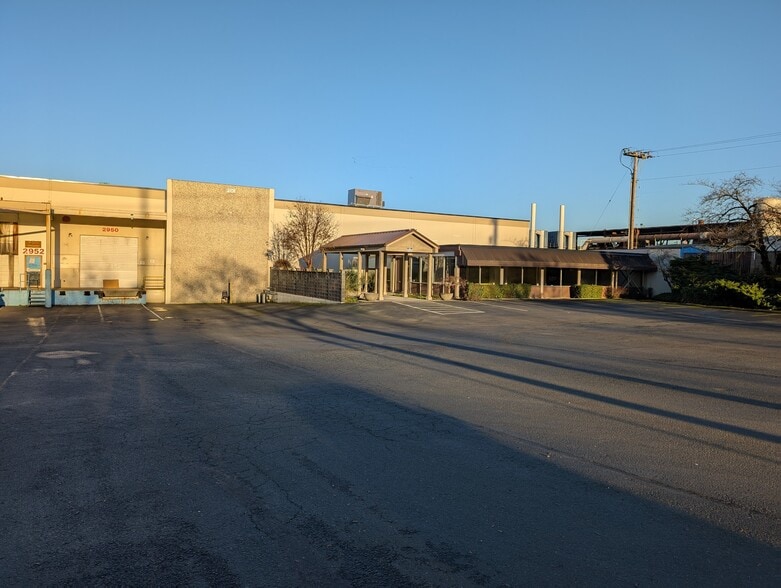 2950-2952 NW Yeon, Portland, OR for lease - Building Photo - Image 1 of 14