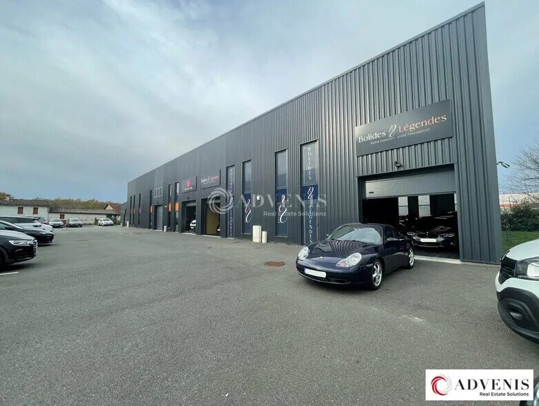Flex in Beychac-et-Caillau for lease - Building Photo - Image 1 of 3