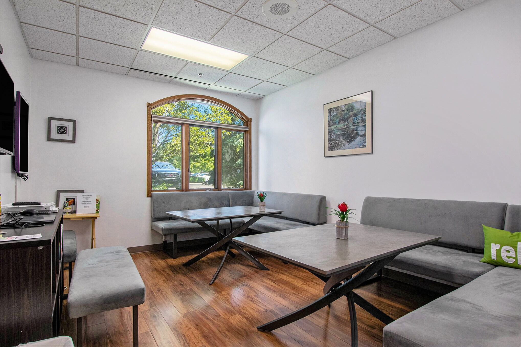 645 Barclay Cir, Rochester Hills, MI 48307 Office for Sale