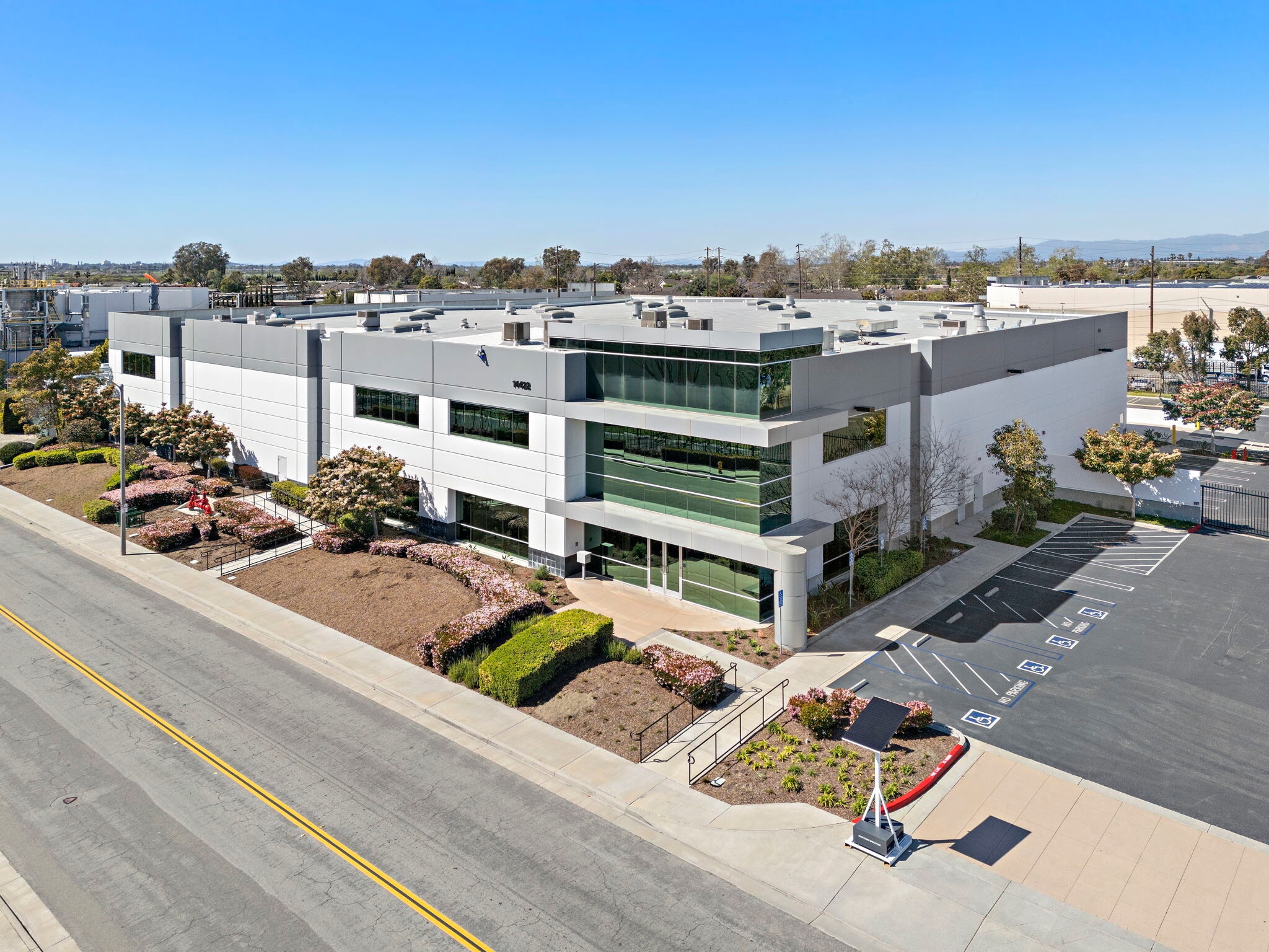 14422 Astronautics Ln, Huntington Beach, CA for lease Building Photo- Image 1 of 12
