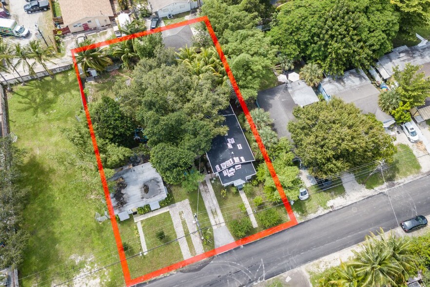 521 SW 3rd Ave, Fort Lauderdale, FL for sale - Building Photo - Image 1 of 12