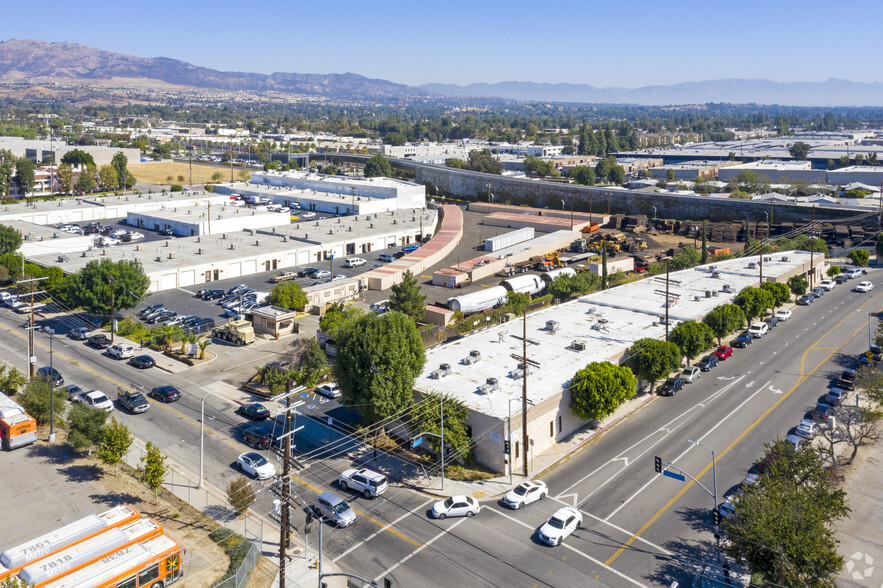 21601-21631 Marilla St, Chatsworth, CA for lease - Aerial - Image 3 of 3