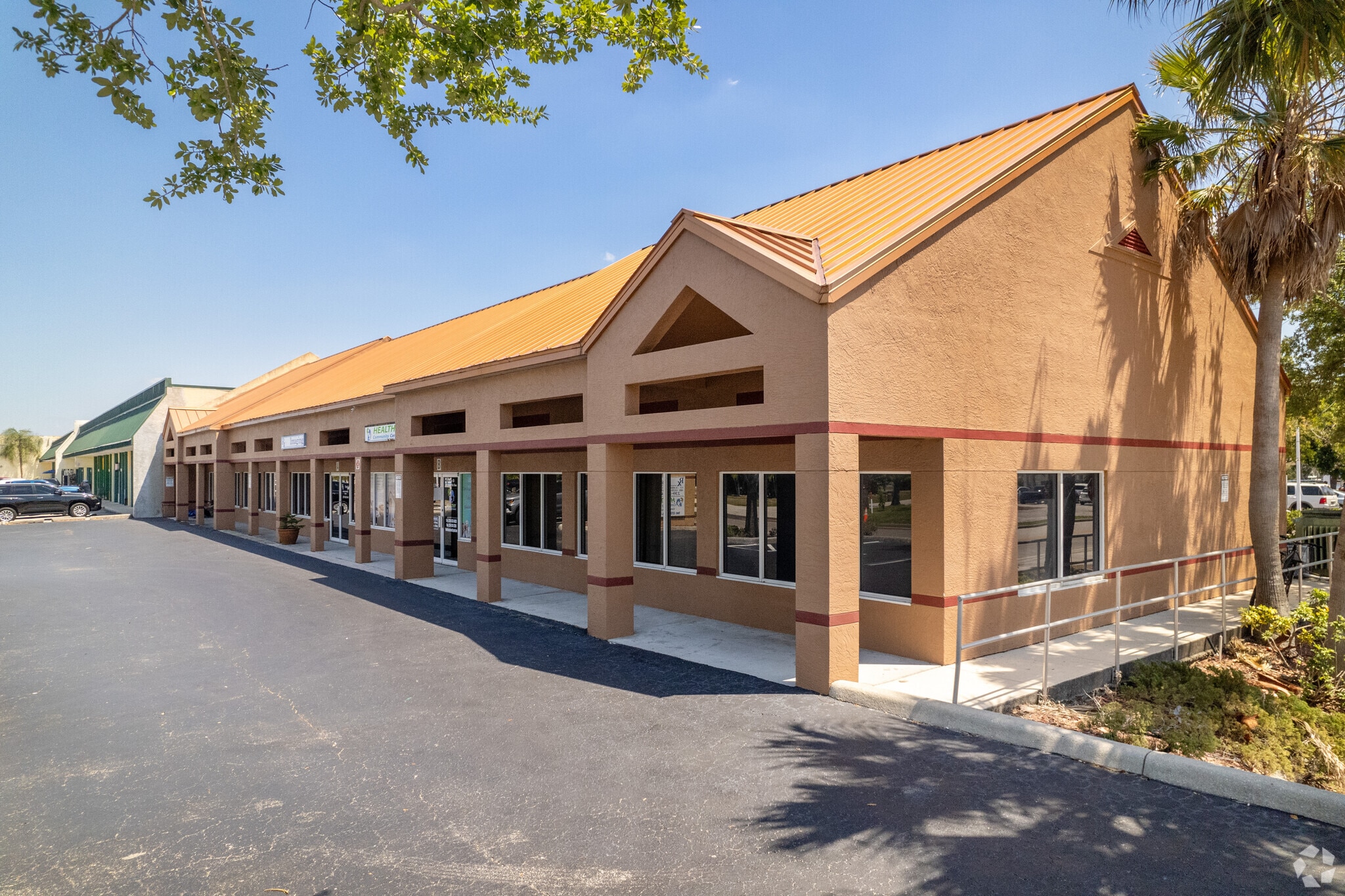 Portfolio of 4 portfolio of 4 properties for sale on LoopNet.com Primary Photo- Image 1 of 5